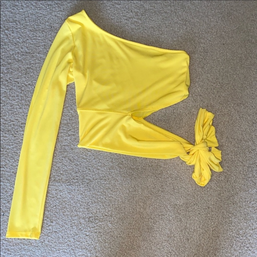 Fashion nova one shoulder self tie crop top yellow